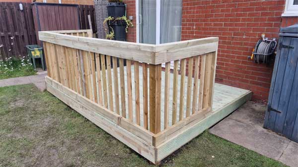 Contemporary Deck Space